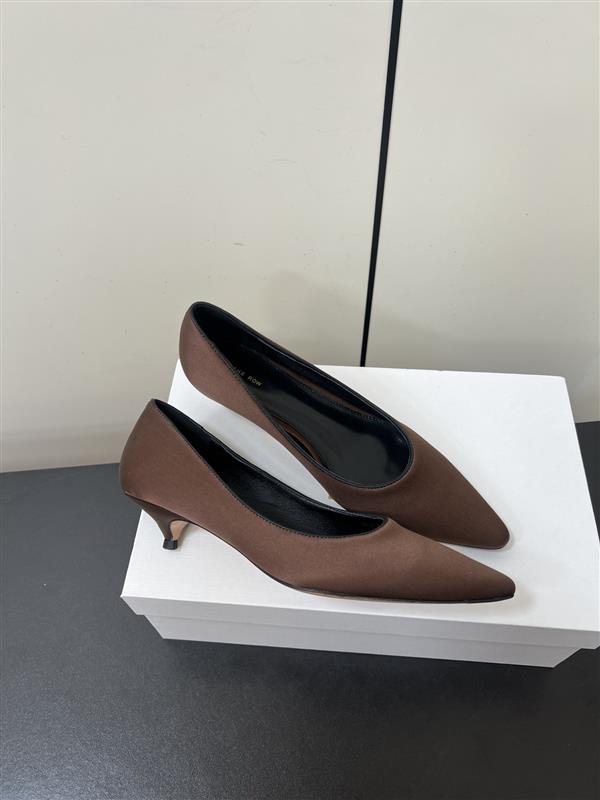 2025112717394215 310